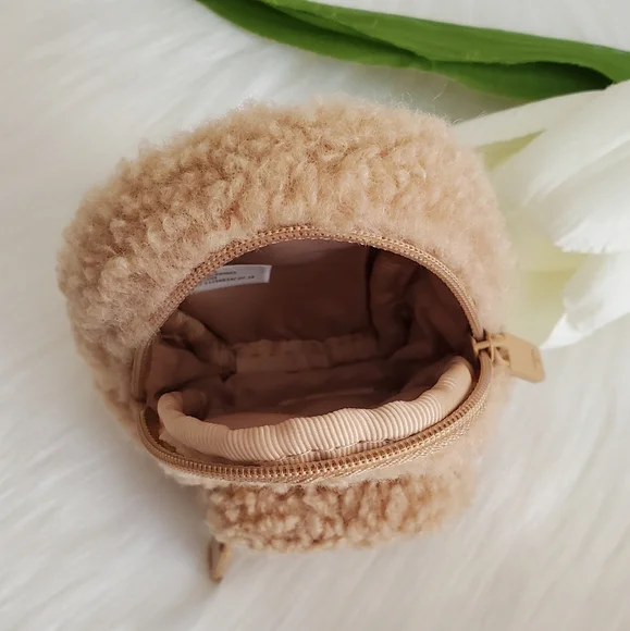 Pink Victoria's Backpack Keychain - Picture 6 of 8